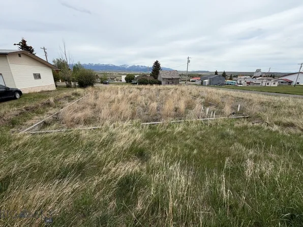 308 Hill St N, Wilsall, MT 59086