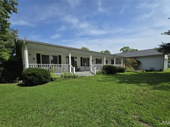 5766 Marine Rd, Alhambra, IL 62001