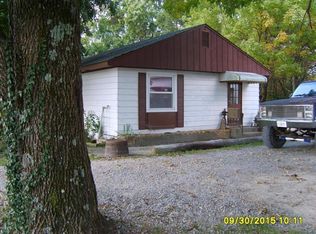 2610 S McGeesville Rd, Carbondale, IL 62902