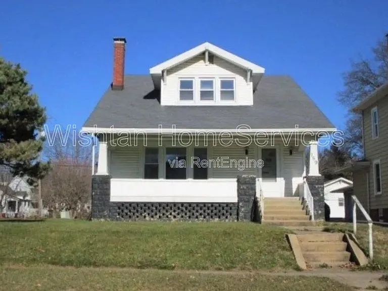 159 W Locust St — Photo 28