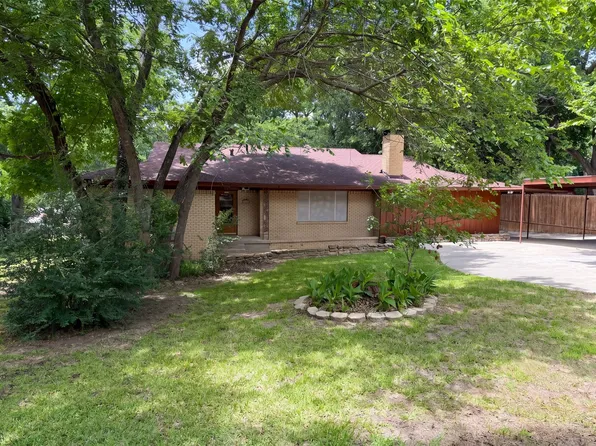 202 Vanshire Rd W, Lakeside, TX 76108