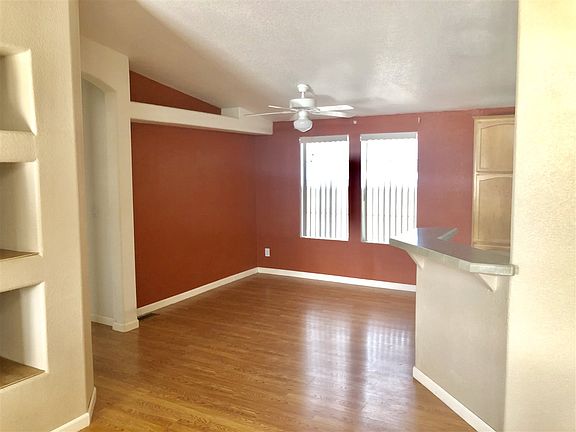 5th image of 10296 S Summer Ave