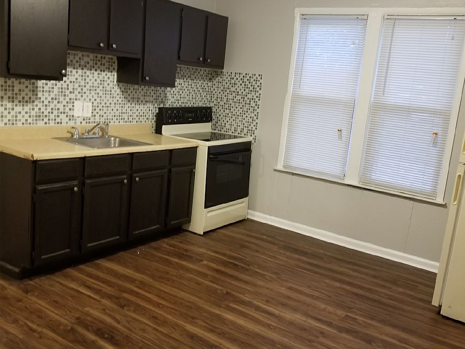 1st image of 586 Park Ave APT 1
