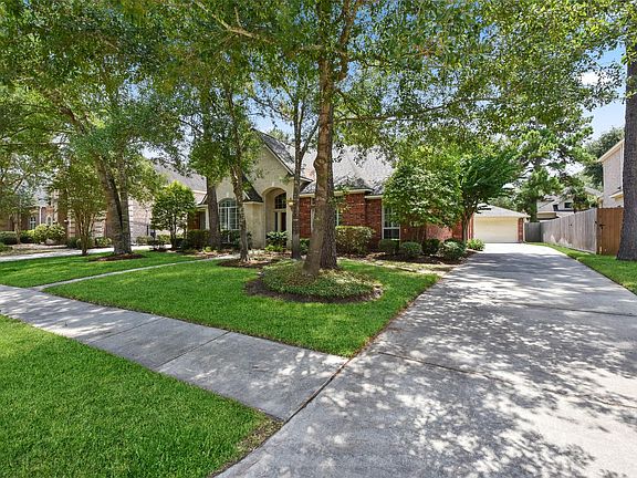 2nd image of 15423 Stable Oak Dr