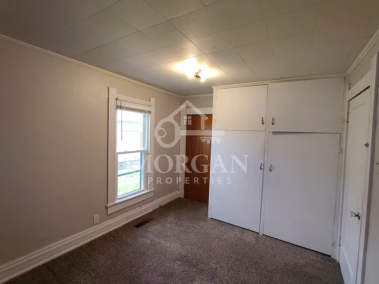 2233 Fairview St — Photo 7