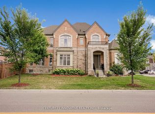 94 Brabin Cir, Whitby, ON L1P 0C1