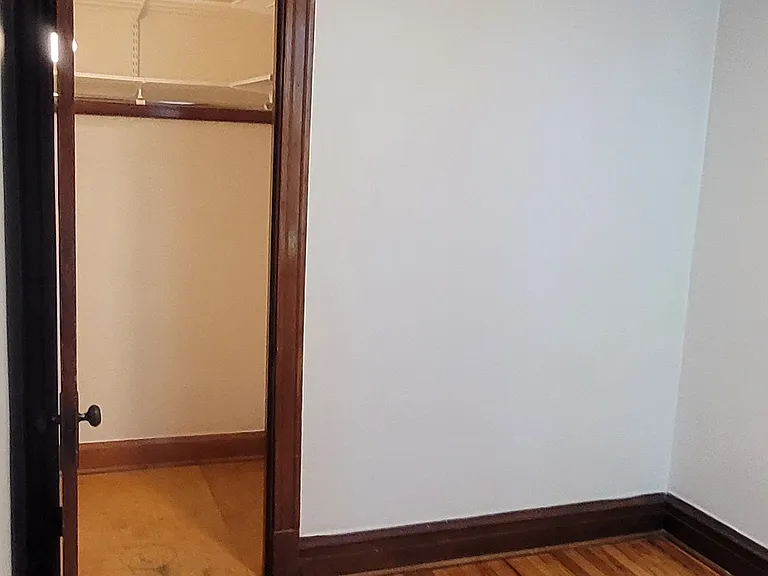 Bedroom 1 (closet)