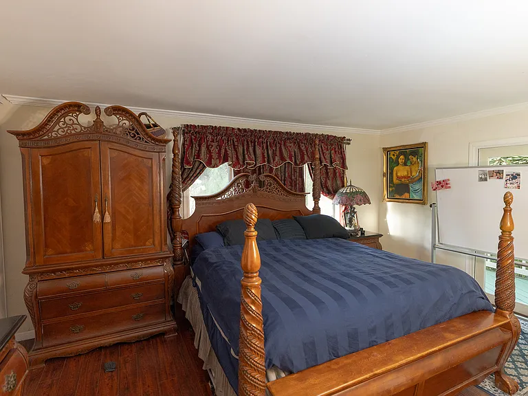 1050 Highland Dr — Photo 15
