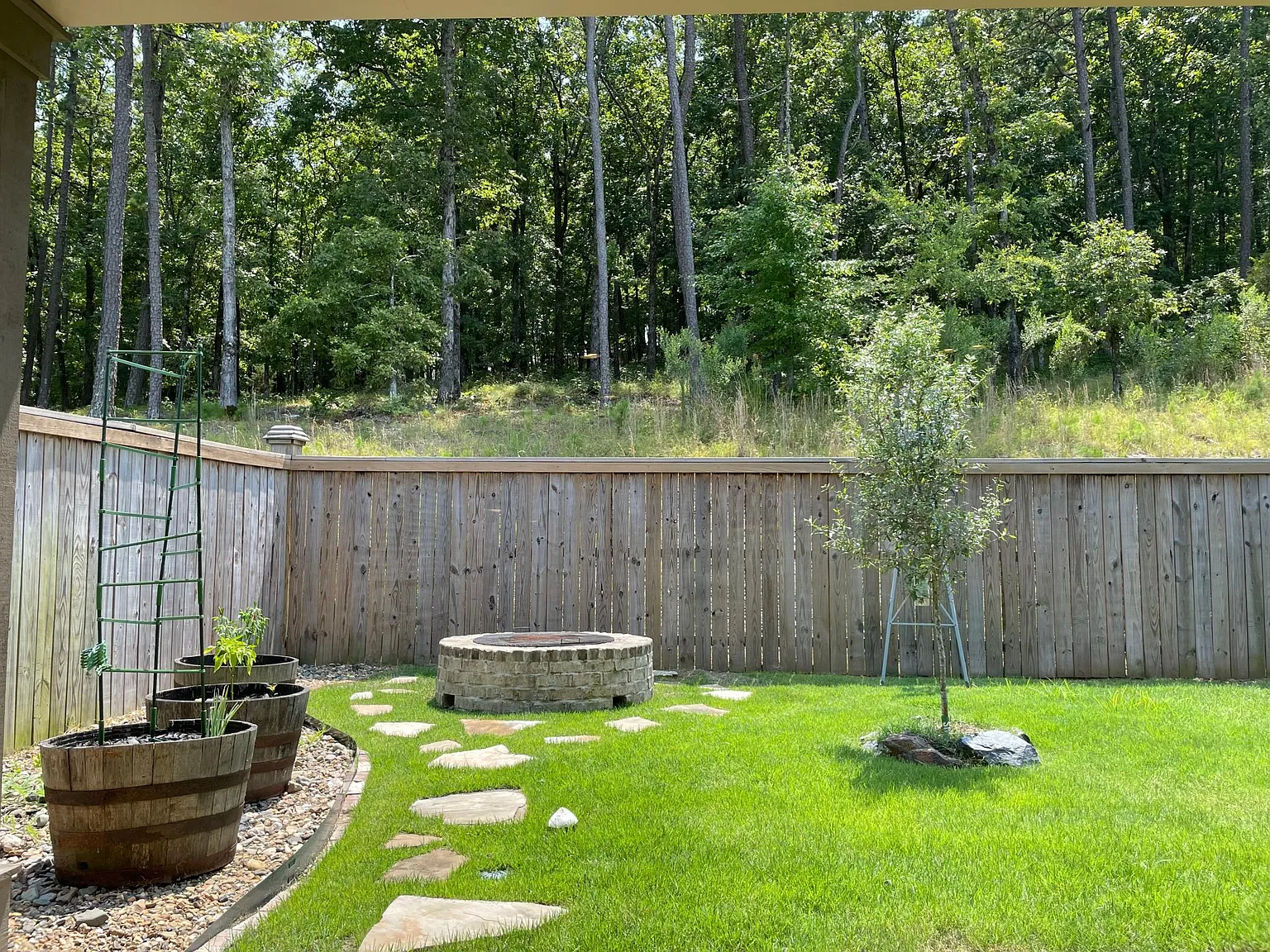 3 bed, 2144 sqft, $2,950 — Photo 3