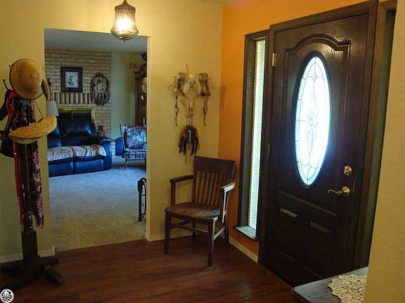 3rd image of 20510 Eureka Dr
