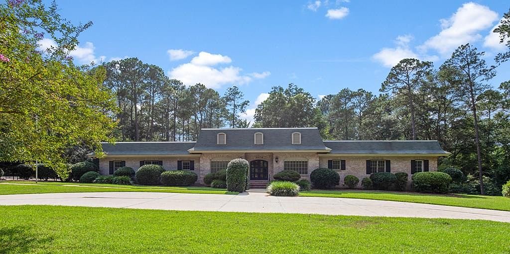 1174 Honeysuckle Rd, Dothan, AL 36305 Zillow