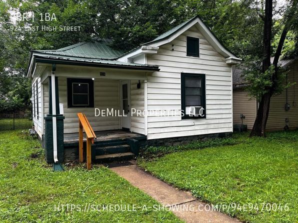 924 E High St