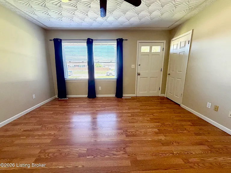 7210 Strive Ln — Photo 3