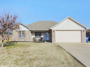 1710 Jackson Dr, Conway, AR 72032