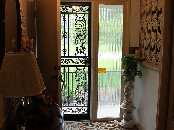 5th image of 3811 Goldstein Ln