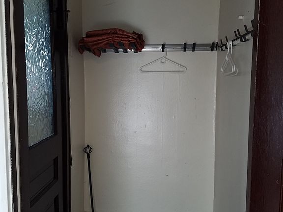 4th image of 3300 W Cuyler Ave #1