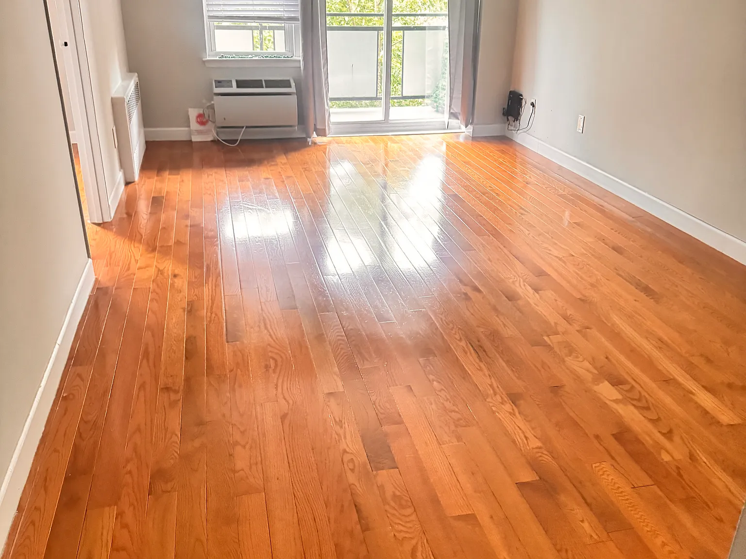 2 bed, 900 sqft, $2,950 — Photo 3