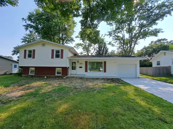 352 Sioux Ln, Carol Stream, IL 60188