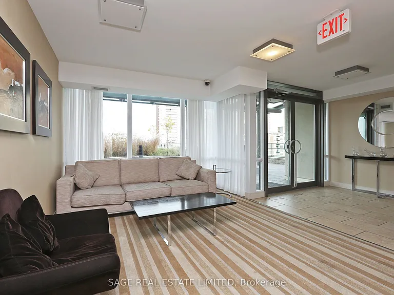 88 Broadway Ave #202 — Photo 29