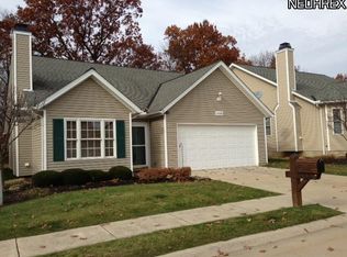 15396 High Pointe Cir, Middlefield, OH 44062