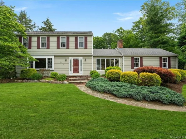 34 Squire Lane, Hamden, CT 06518