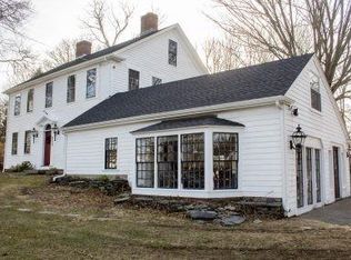 1074 E Main Rd, Portsmouth, RI 02871