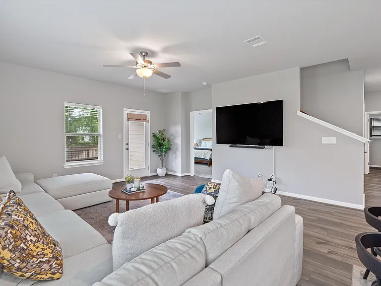 17117 Orinda Ln — Photo 12