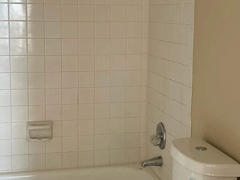 229 Windsor Point Rd #7F — Photo 5