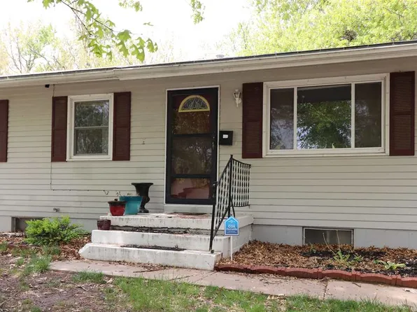1060 Cedar St, Junction City, KS 66441