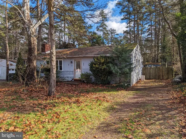 23 Lenape Trl, Medford Lakes, NJ 08055