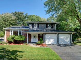 77 Toby Dr, Succasunna, NJ 07876