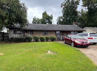 705 Cherokee Rd, Greenwood, MS 38930