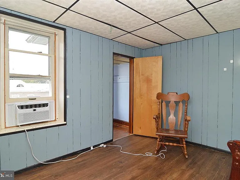101 W Franklin St — Photo 19