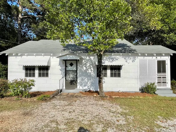 1716 Gilmer Ave, Tallassee, AL 36078