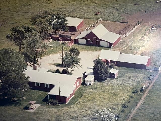 1st image of 391 50th Rd
