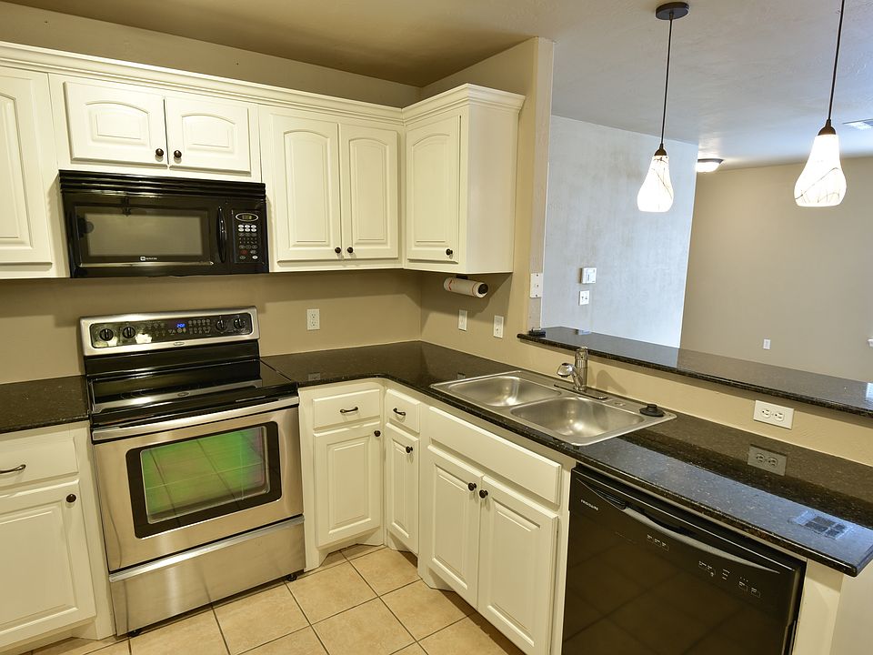1st image of 13803 Oxford Dr