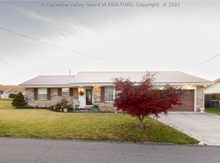 213 Woodland Frst, Winfield, WV 25213