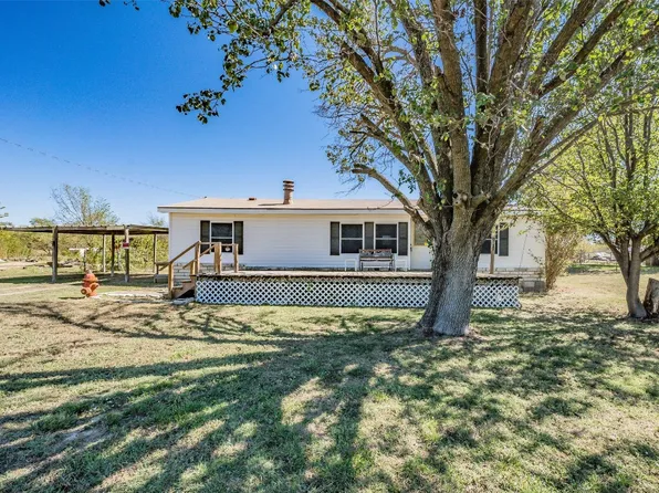 5200 Misty Hollow Dr, Joshua, TX 76058