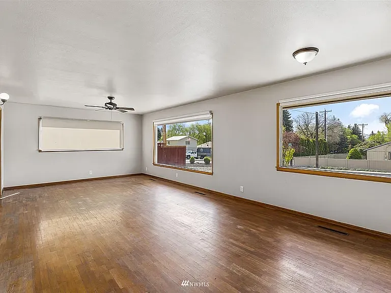 1201 N Water St — Photo 5