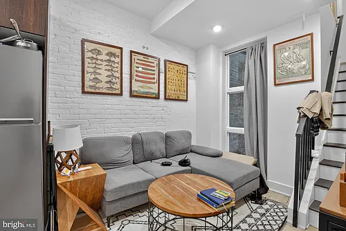59 N 2nd St #4 Photo 1