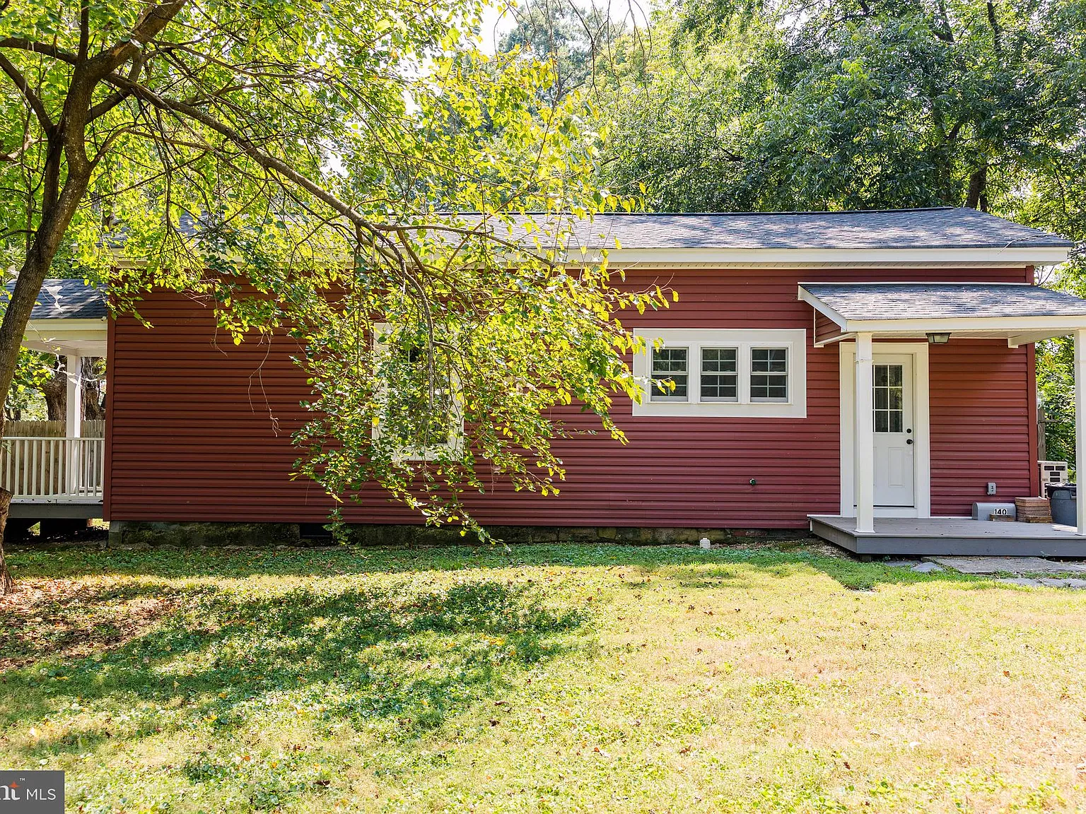 2 bed, 1.0 bath, 800 sqft, $1,450 — Photo 3