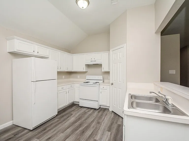 12202 Duane Ct — Photo 9
