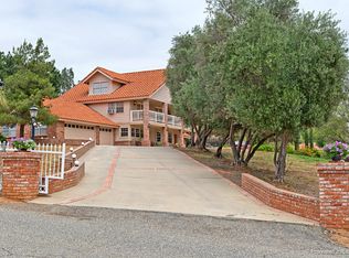 29755 Kirsten Ln, Vista, CA 92084