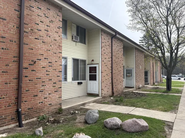 8931 North Swan ROAD #B, Milwaukee, WI 53224