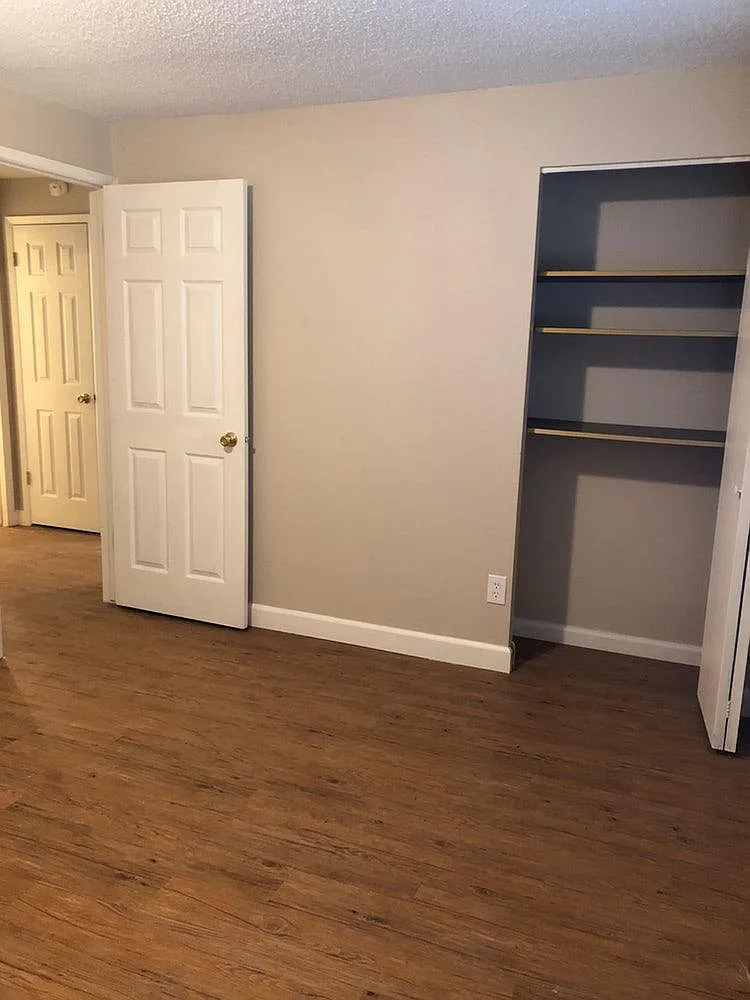 2 bed, 900 sqft, $1,350 — Photo 4