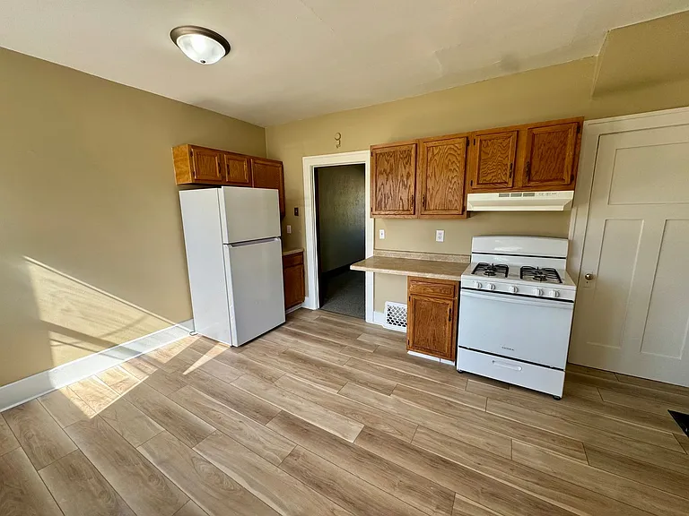 410 W 15th Ave — Photo 2