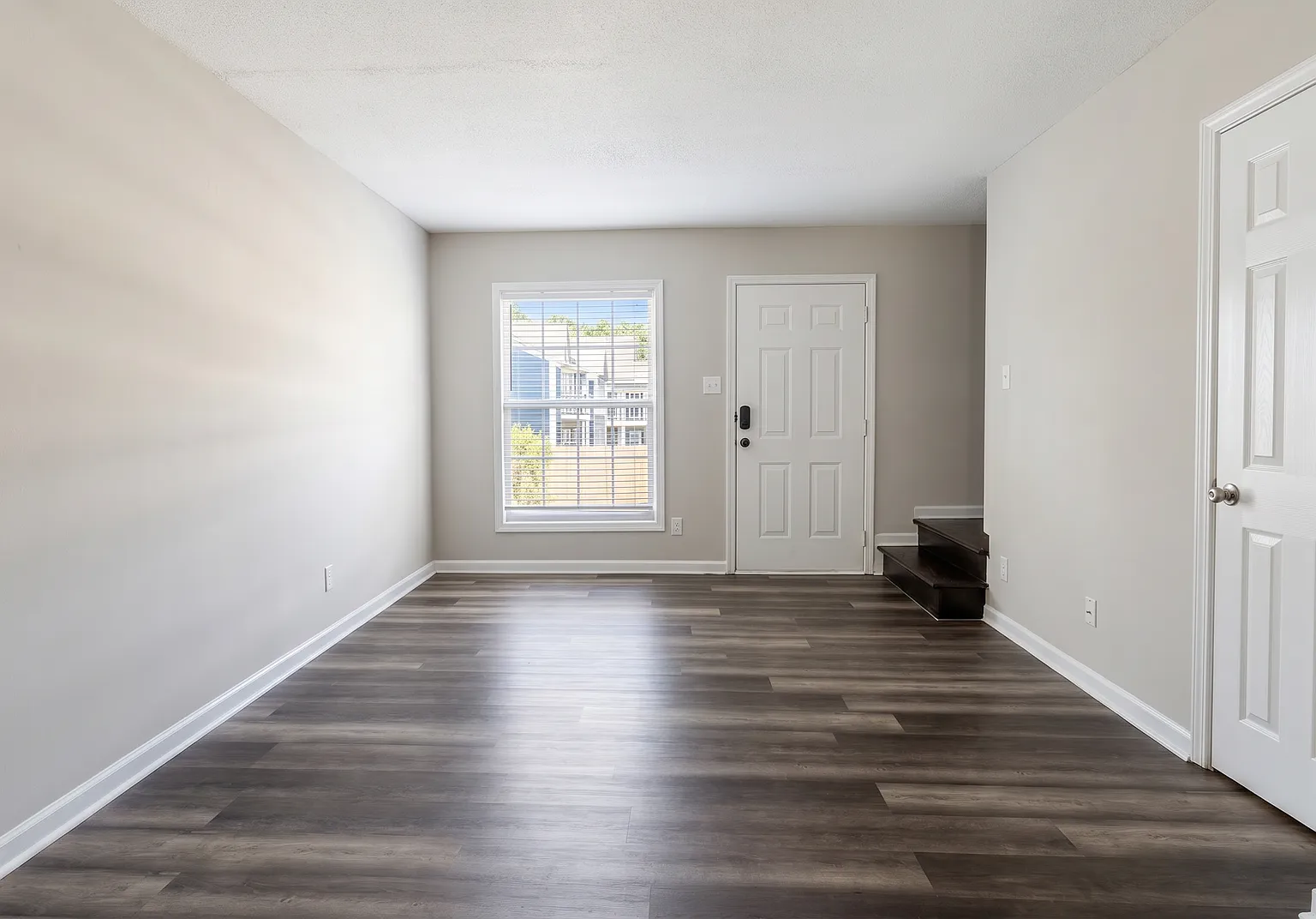 Key Street Townhomes — Photo 3