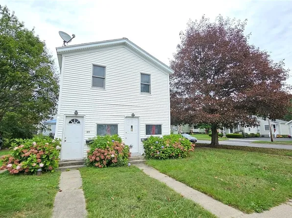 271 E 10th St #269, Oswego, NY 13126