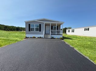 537 Barrington Rd, Macungie, PA 18062