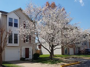 7456 Gadsby Sq, Alexandria, VA 22315